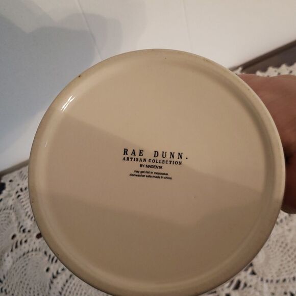 EUC Rae Dunn Pet Bowl / Pet Dish - "NIBBLE" - Picture 6 of 6